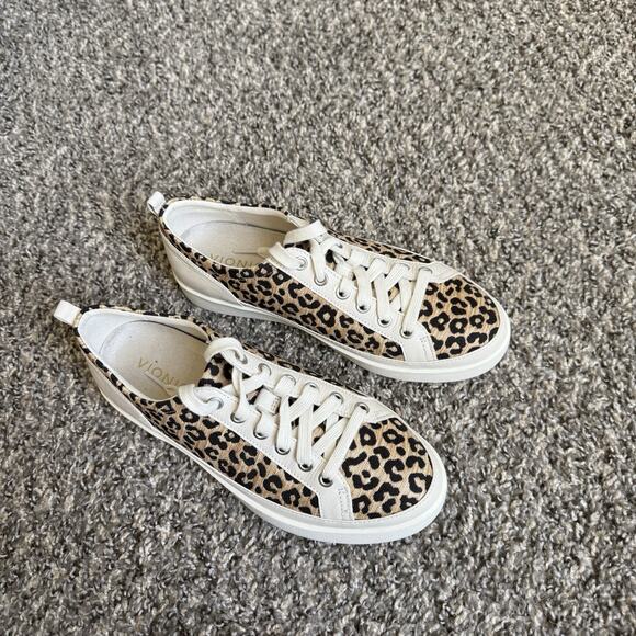 Vionic Winny Women's Casual Sneaker Natural Leopard Lace Up Shoe Size 8 Wide NEW - Picture 1 of 7